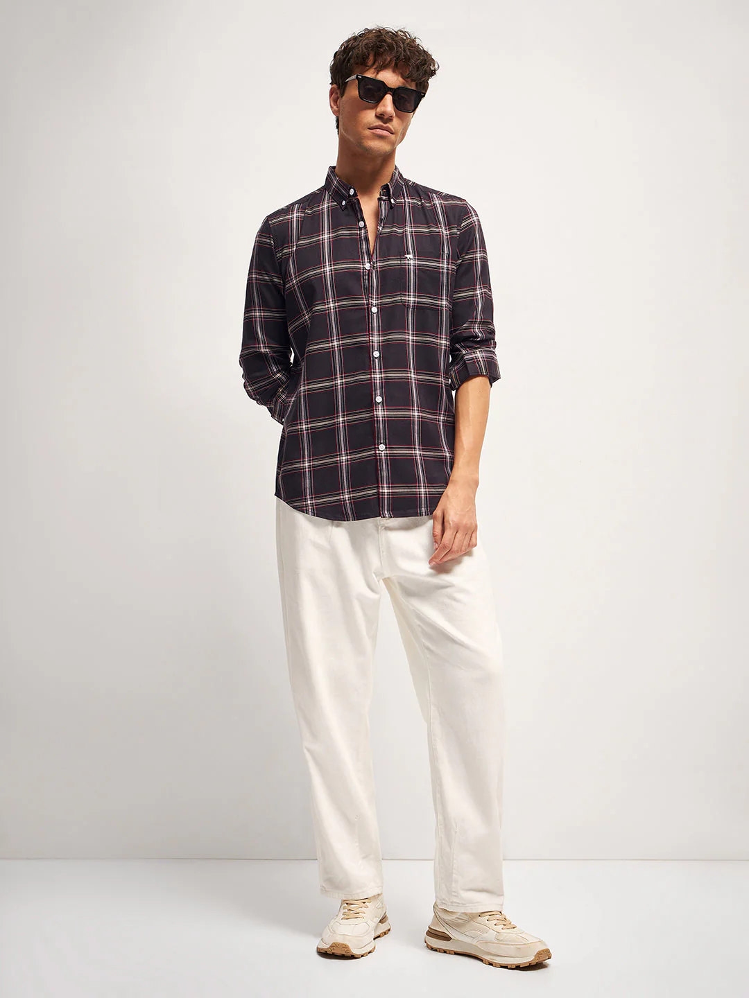 Men Black Checked Slim Fit Casual Shirt - Image 4