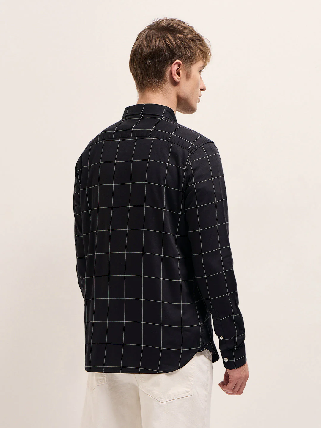 Men Black Checked Slim Fit Casual Shirt - Image 2