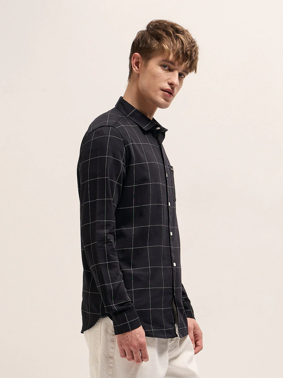 Men Black Checked Slim Fit Casual Shirt - Image 3