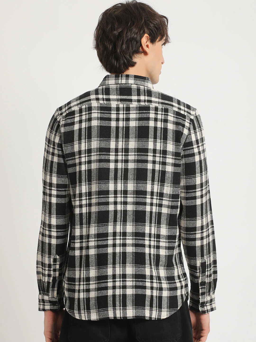 Men  Black Checked Slim Fit Cotton Casual Shirt - Image 4