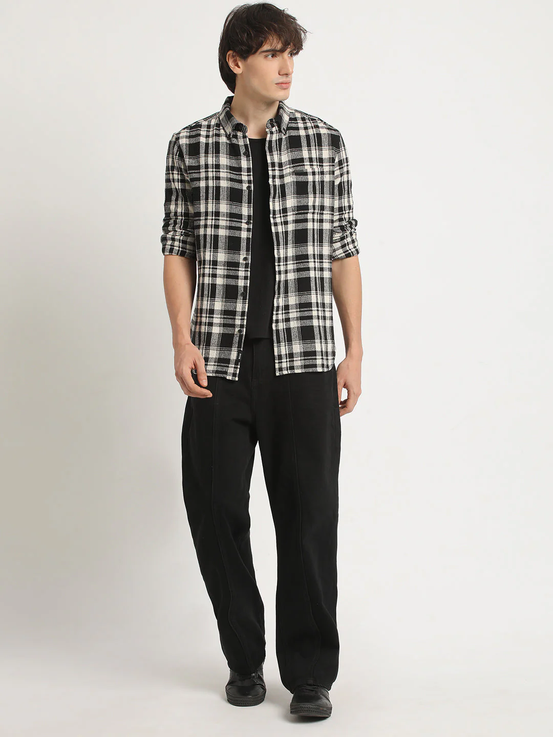 Men  Black Checked Slim Fit Cotton Casual Shirt - Image 5