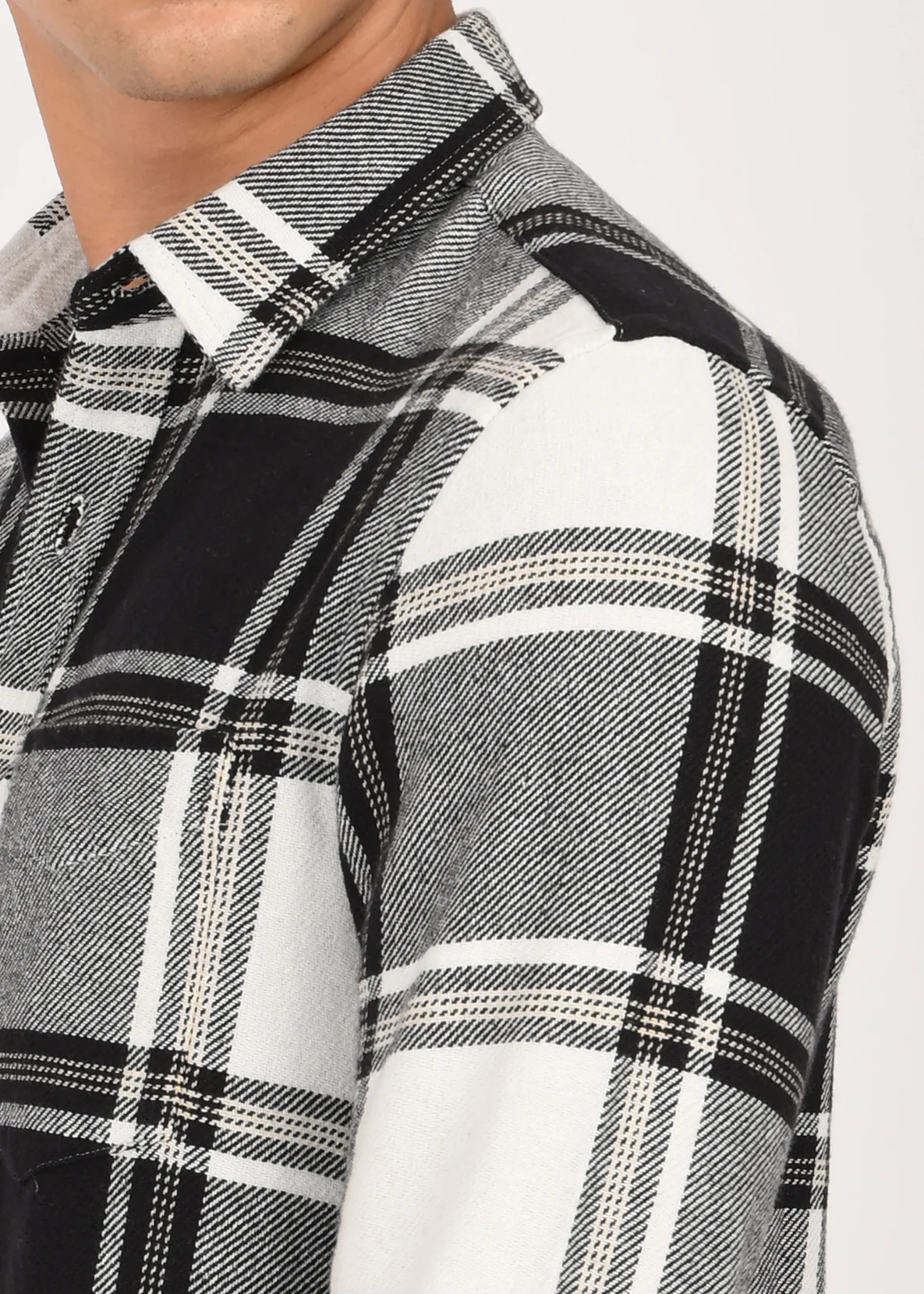 Men Black Classic Checked Shirt - Image 3