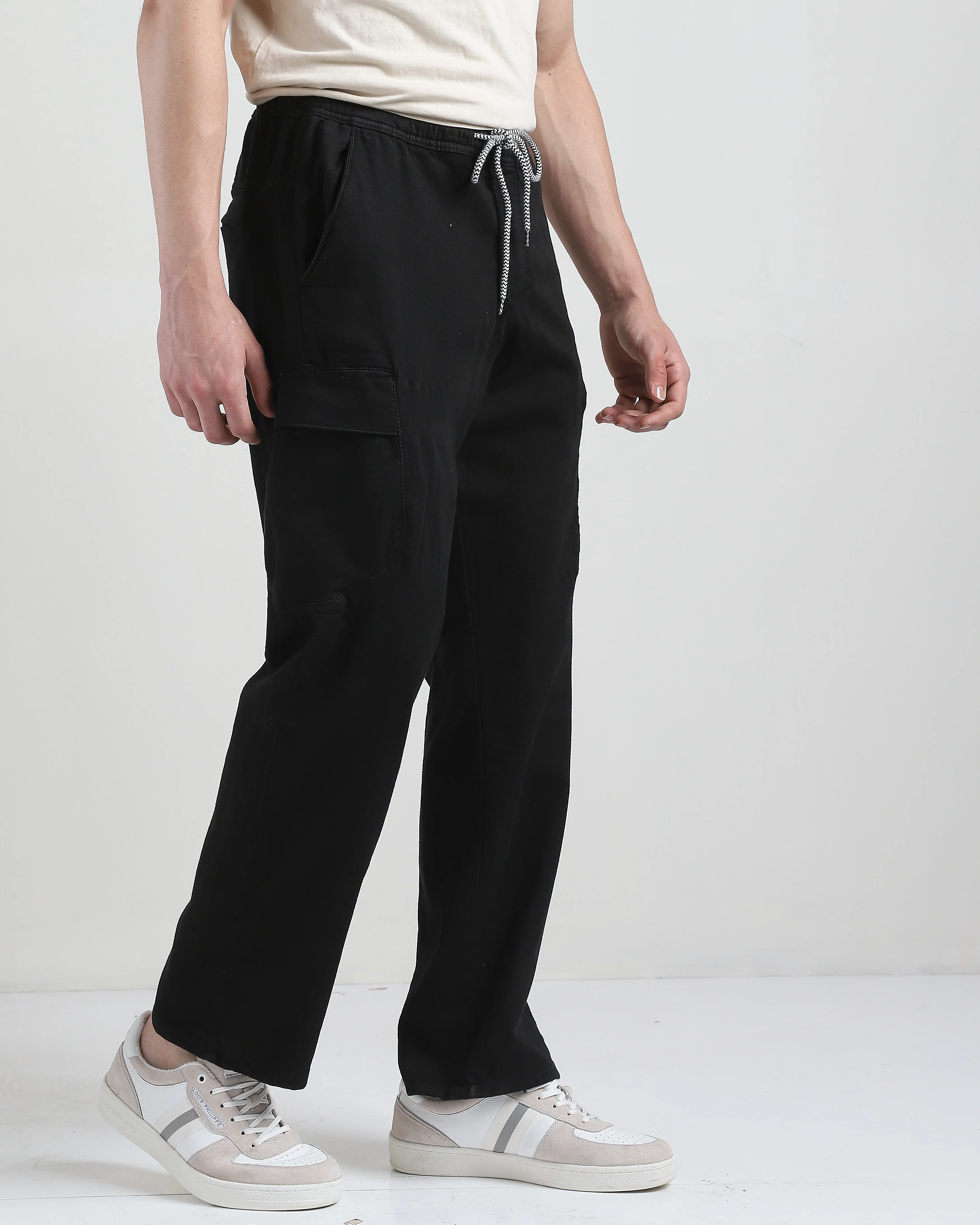 Men Black Cargo Pants with 6 Pockets