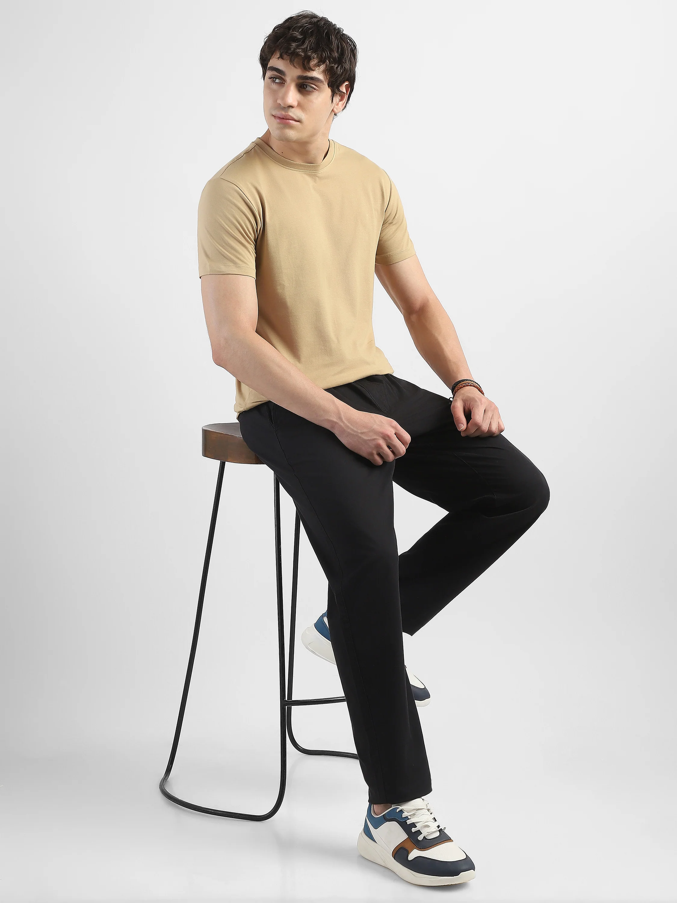 Men Black Cotton Blend Mid-Rise Pants - Image 3