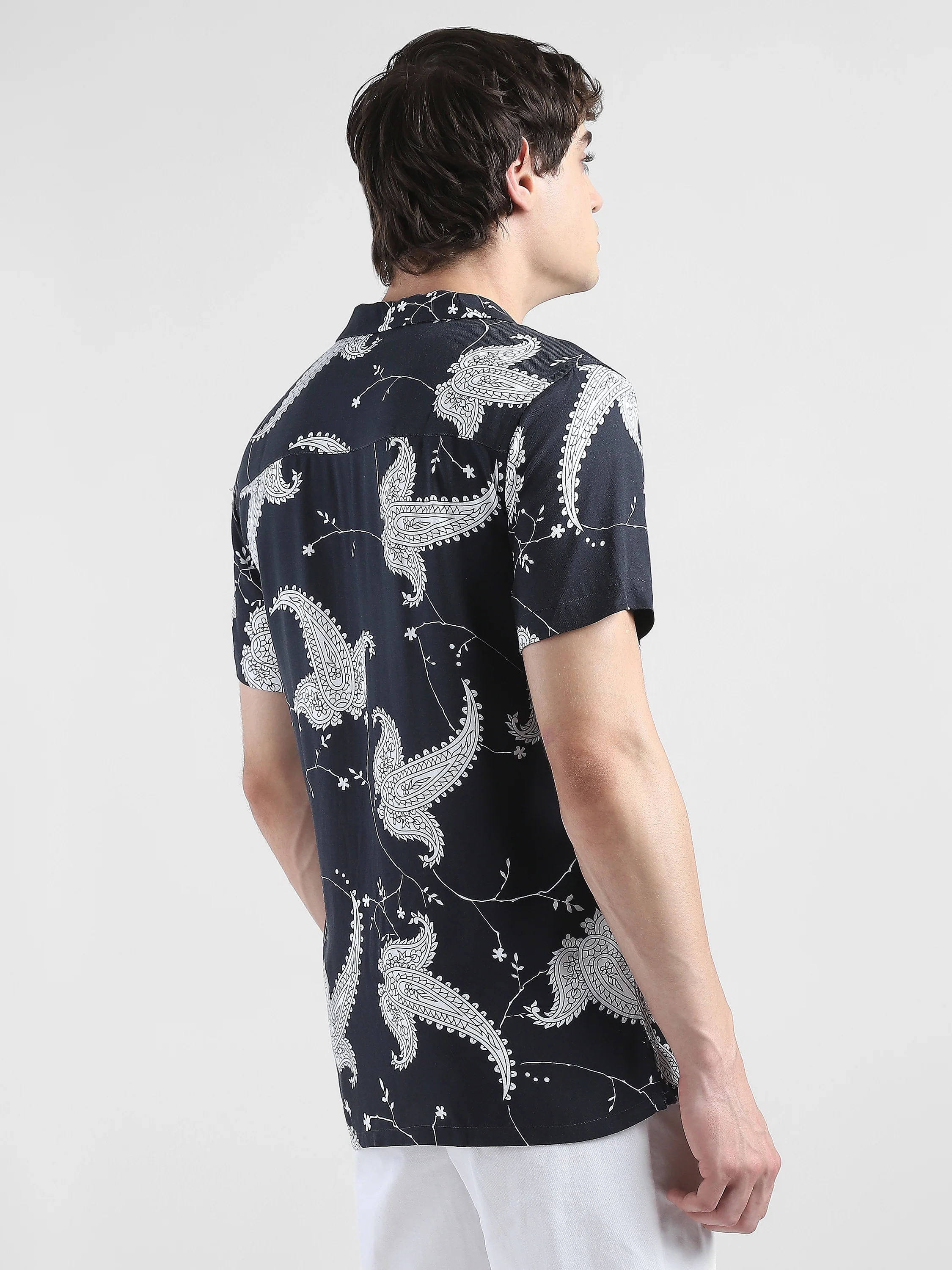 Men Black Comfort Fit Shirts - Image 5