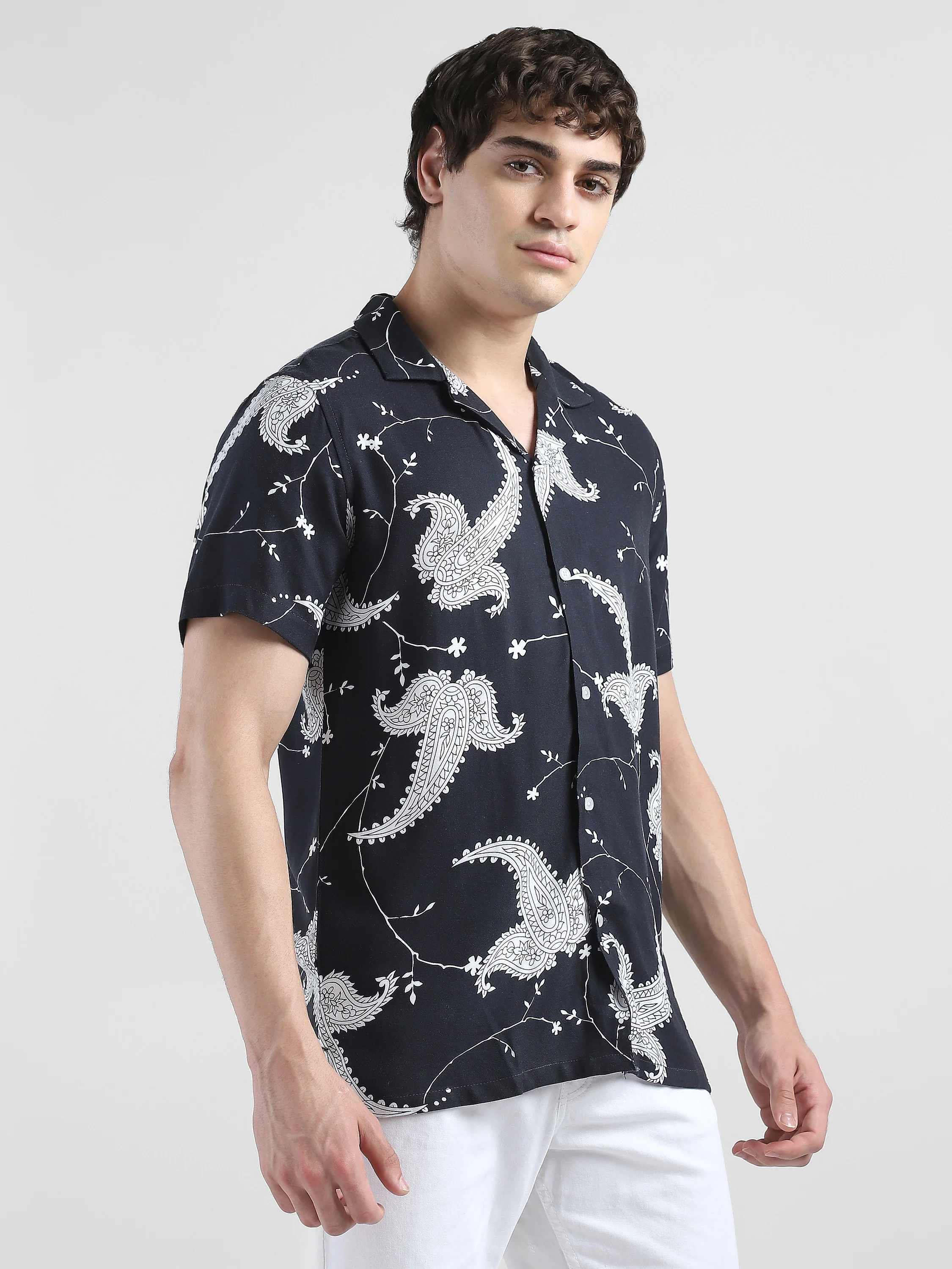 Men Black Comfort Fit Shirts - Image 6
