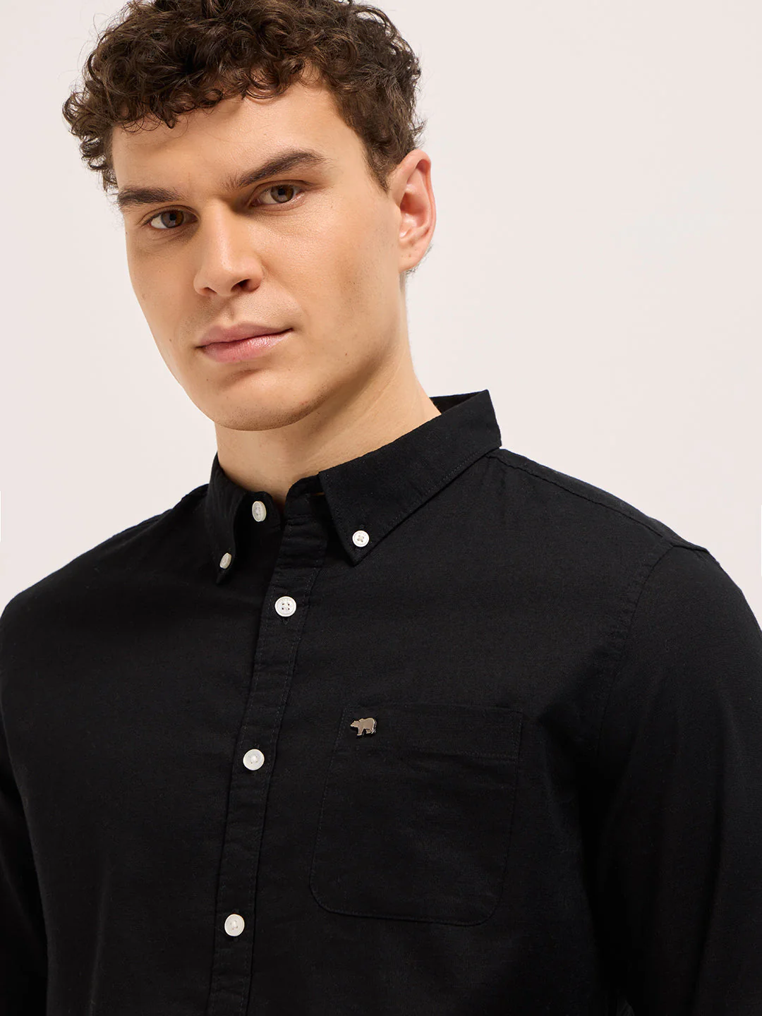 Men Black Cotton Blend Solid Slim Fit Casual Shirt - Image 5