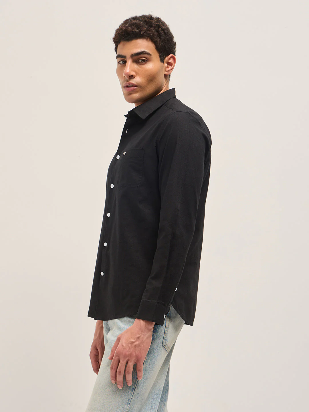 Men Black Cotton Linen Slim Fit Solid Casual Shirt - Image 3