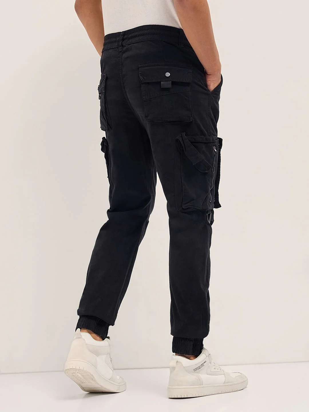 Men Black Cotton Relaxed Fit Cargo Pants - Image 2