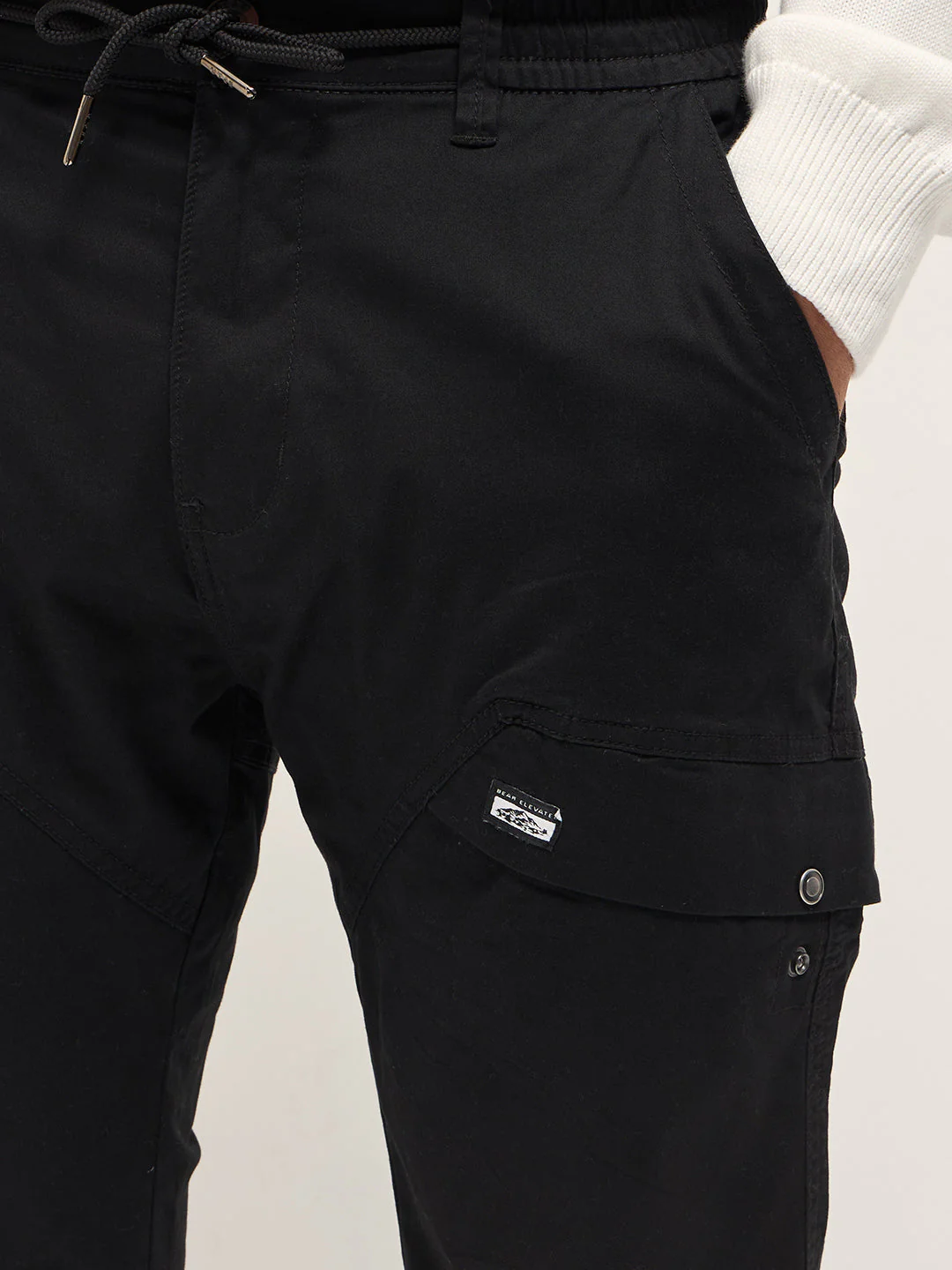 Men Black Cotton Relaxed Fit Cargo Pants - Image 5