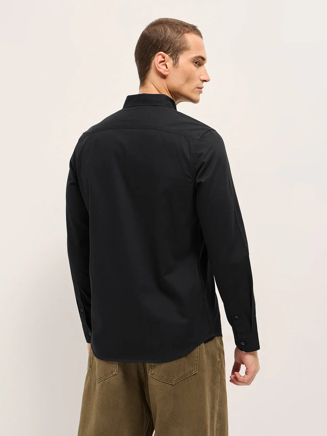 Men Black Cotton Solid Slim Fit Casual Shirt - Image 2