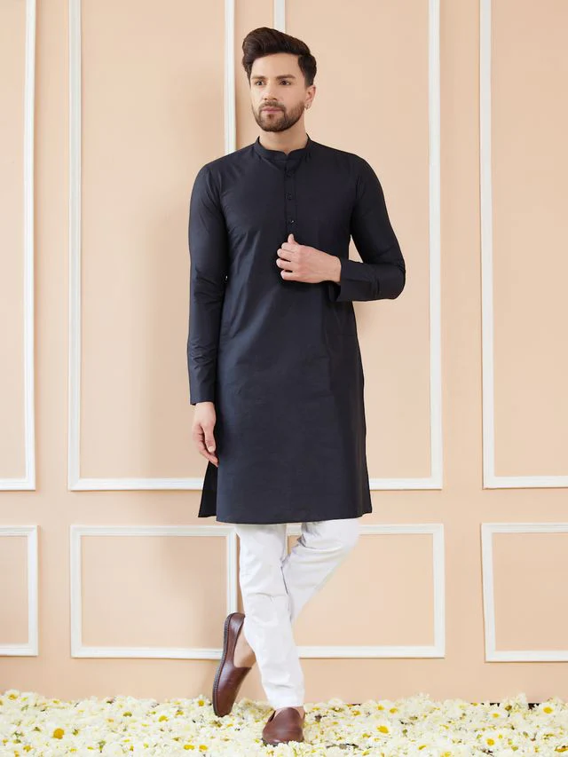 Men Black Cotton Solid Straight Kurta
