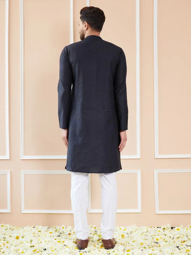 Men Black Cotton Solid Straight Kurta - Image 3