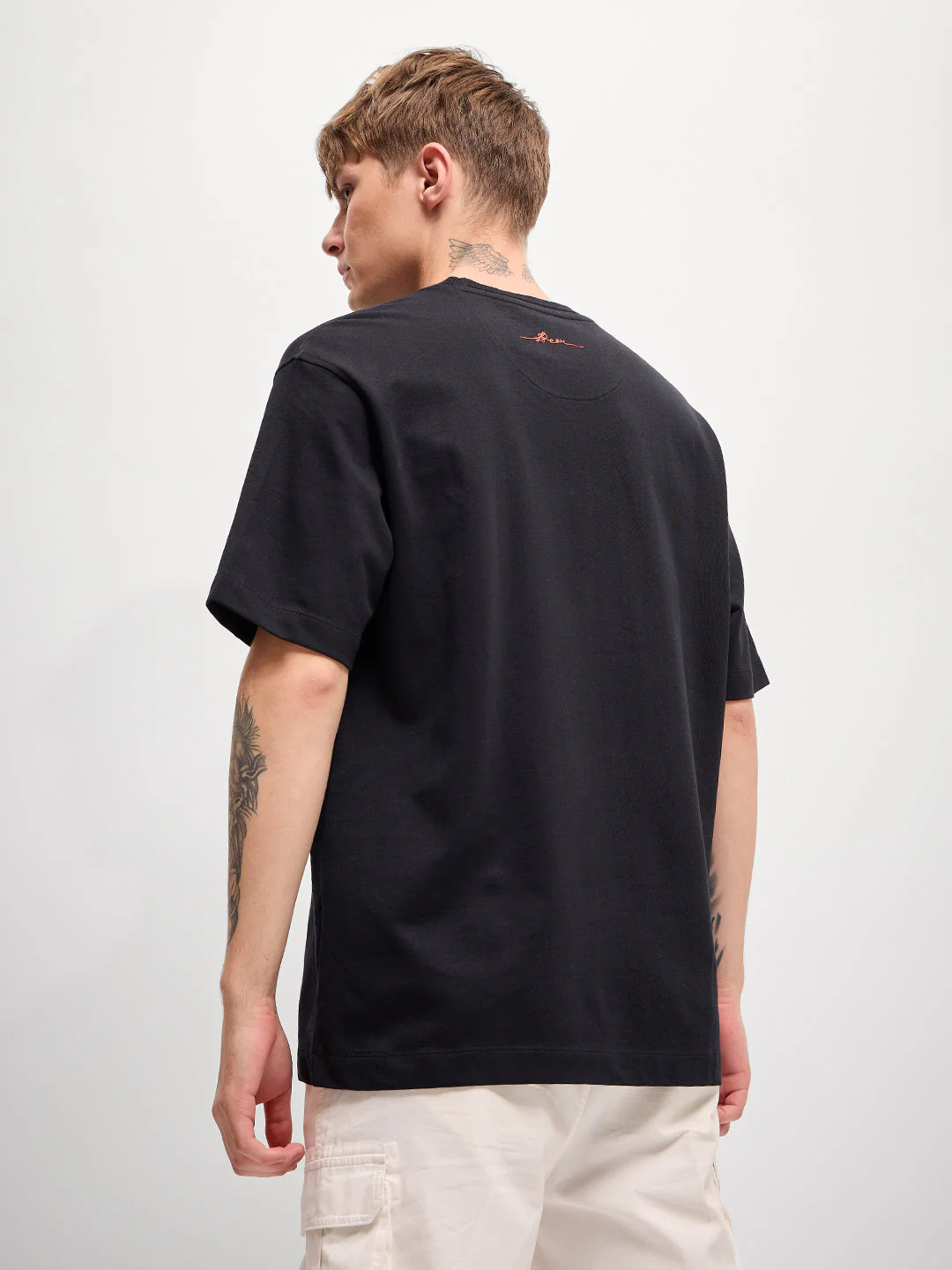 Men Black digital print Crew Neck T-Shirt - Image 2