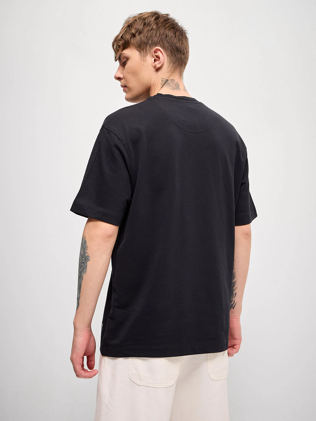 Men Black digital print Crew Neck T-Shirt - Image 2