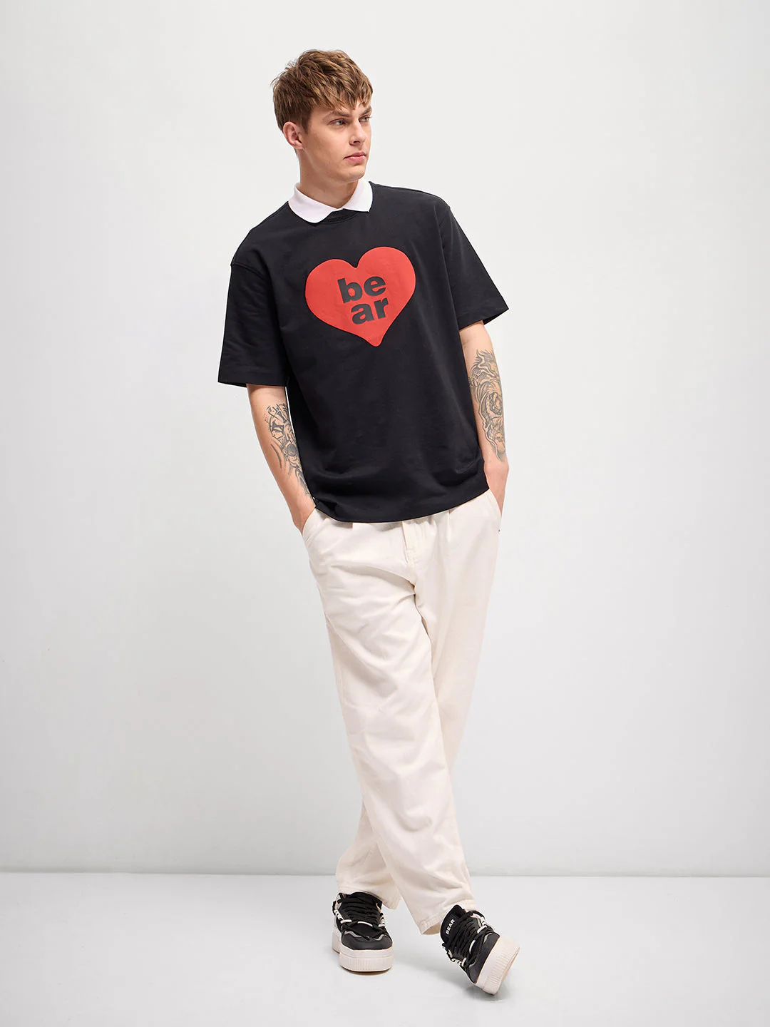 Men Black digital print Crew Neck T-Shirt - Image 4