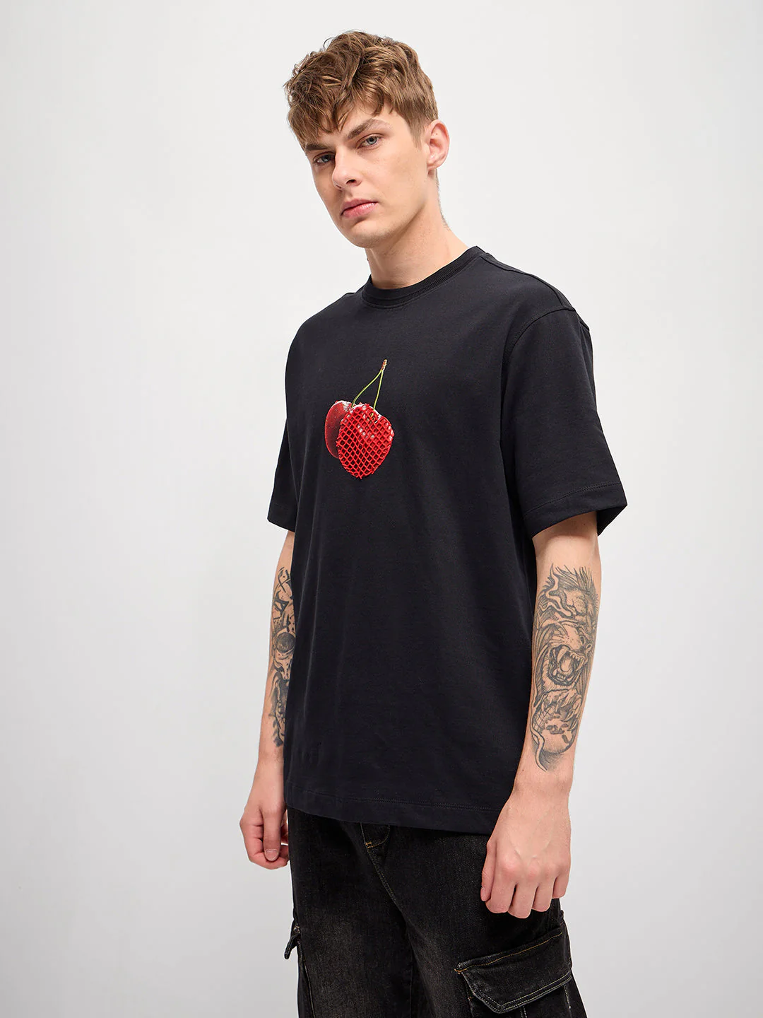 Men Black digital print Crew Neck T-Shirt - Image 3