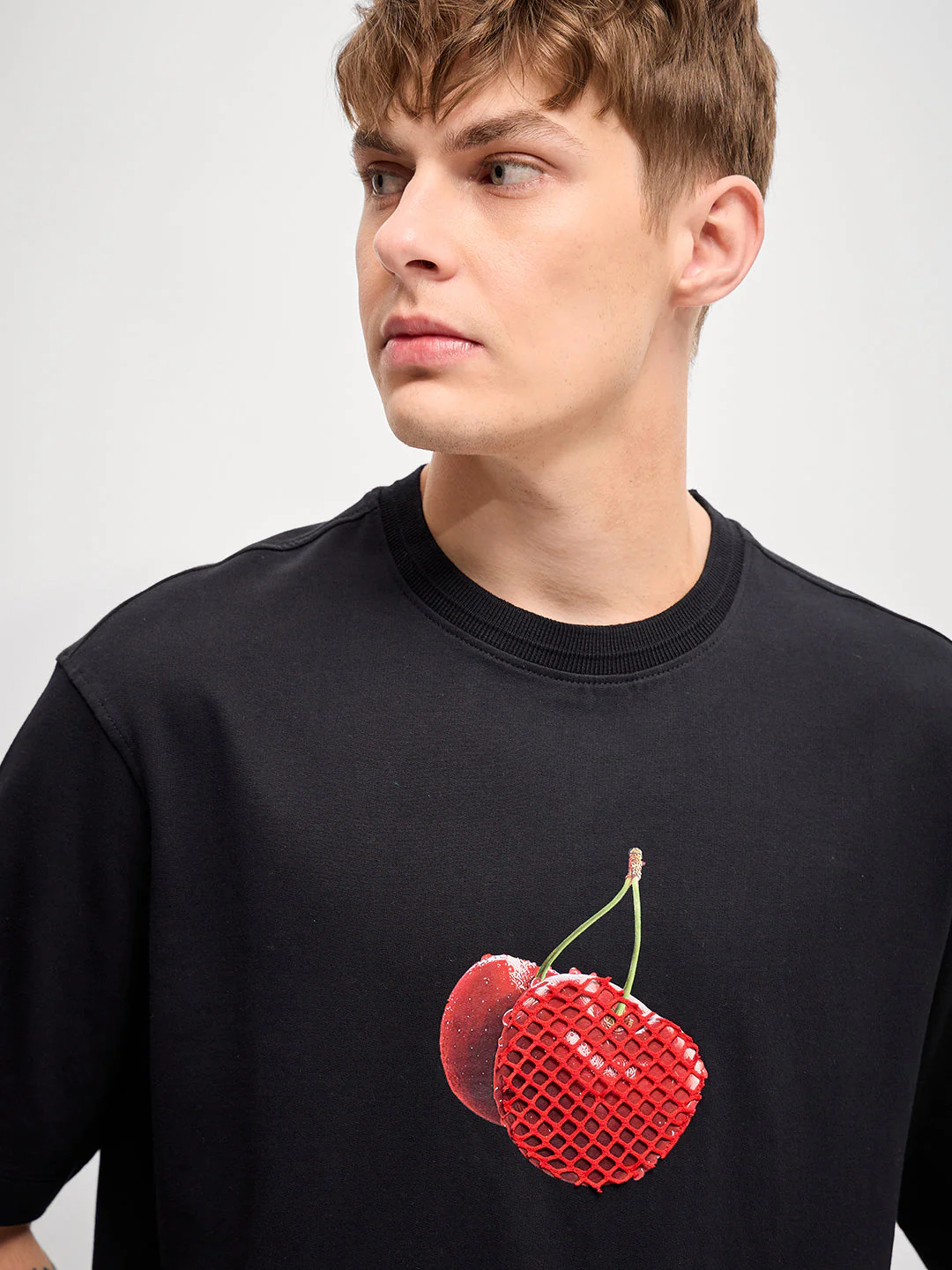 Men Black digital print Crew Neck T-Shirt - Image 5