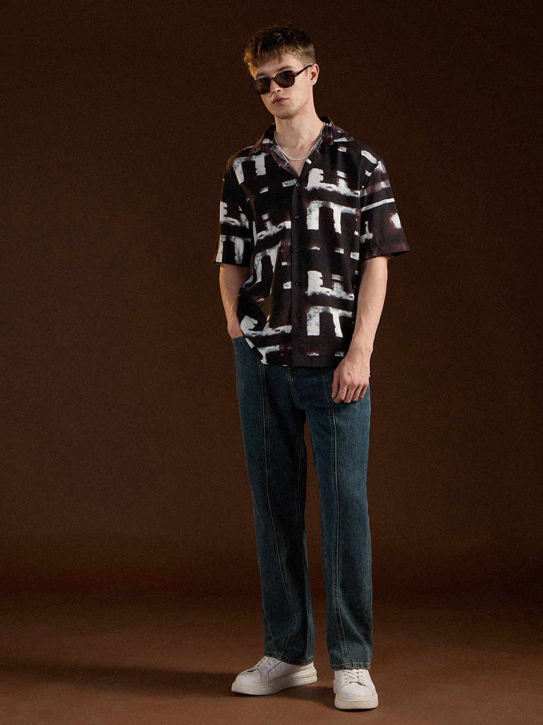 Men Black Digital Print Relax Fit Casual Shirt - Image 4
