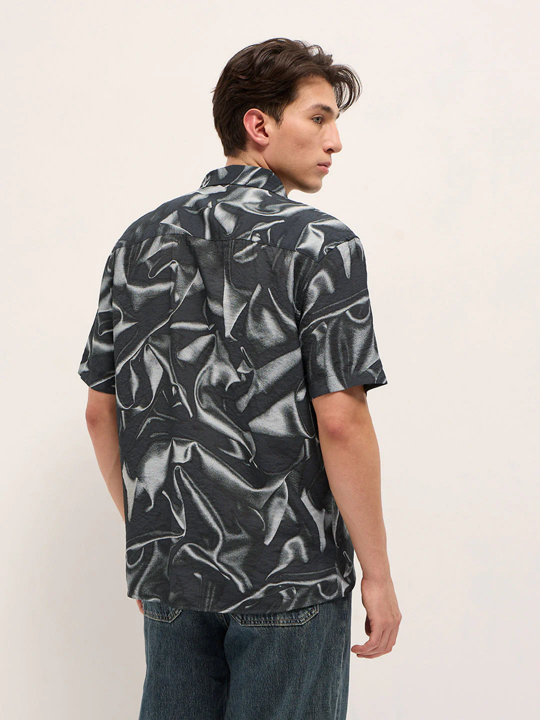 Men Black Digital Print Relaxed Fit Casual Shirt in Nylon Viscose - Image 2