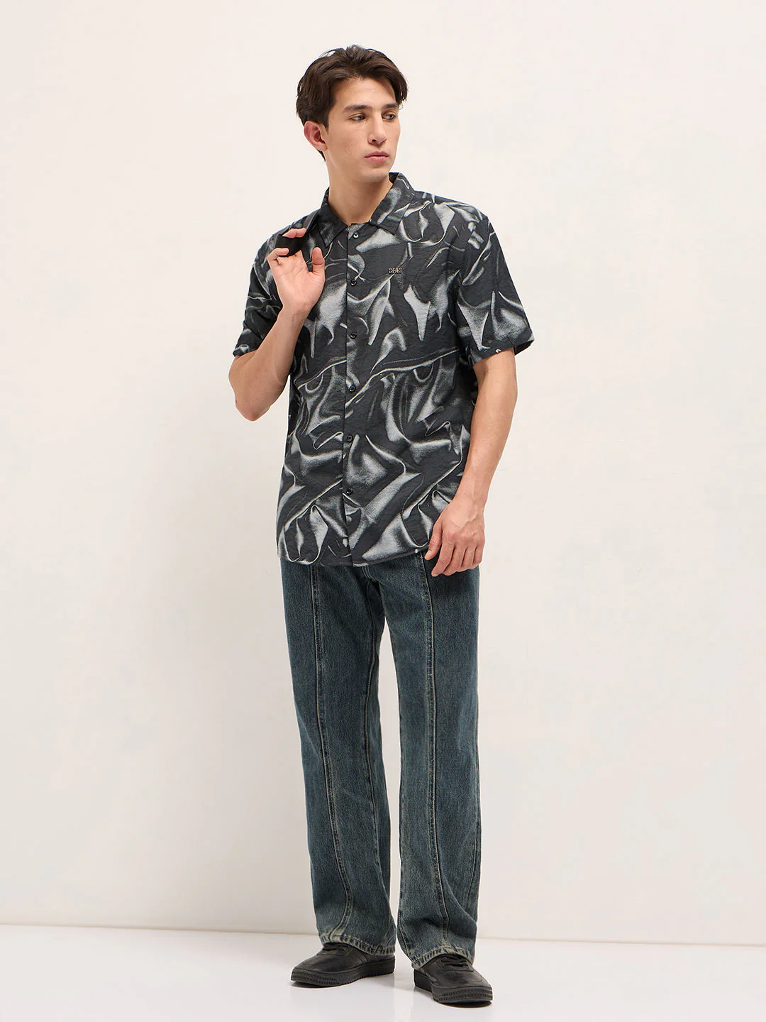 Men Black Digital Print Relaxed Fit Casual Shirt in Nylon Viscose - Image 4