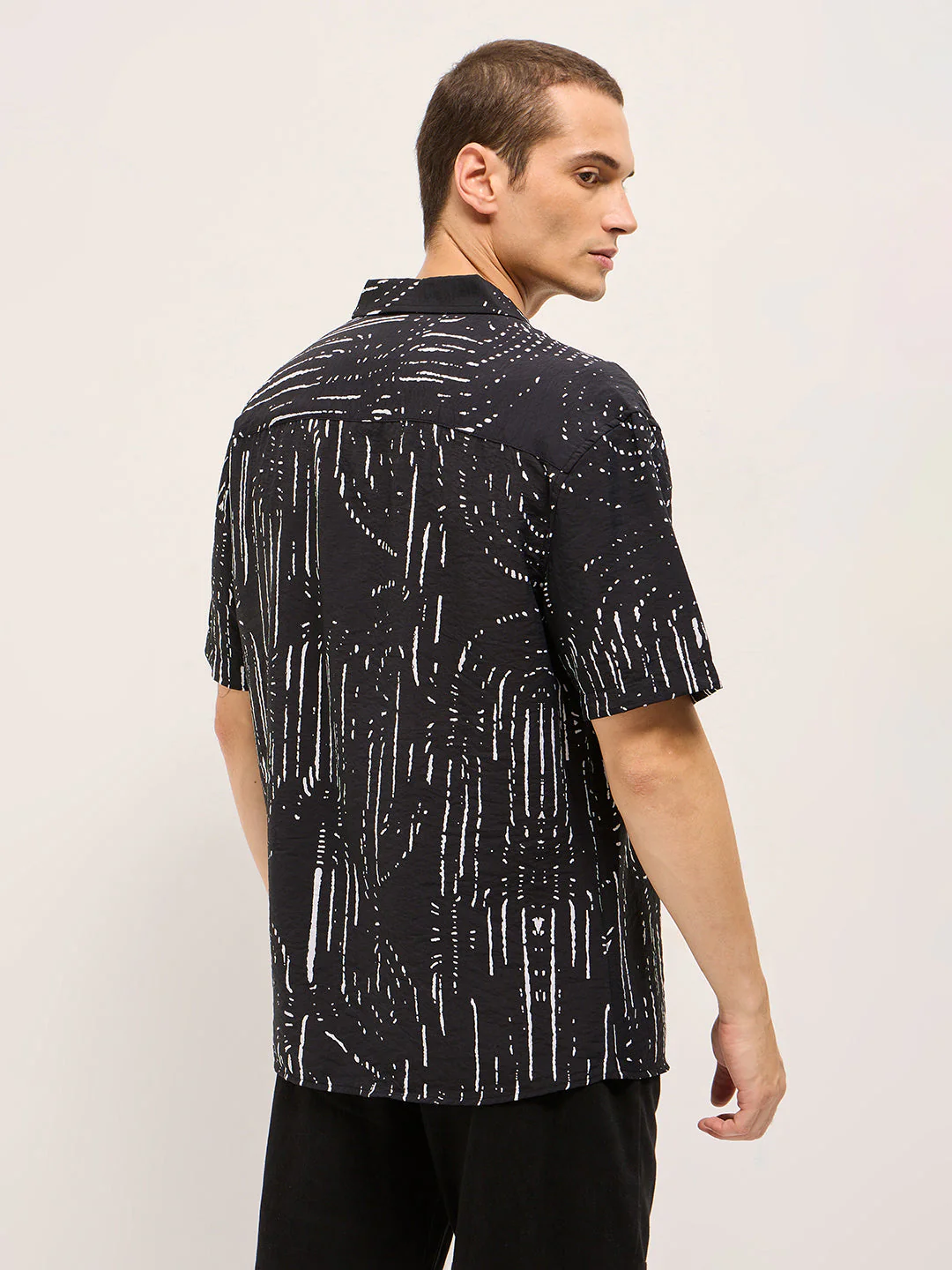 Men Black Digital Print Relaxed Fit Casual Shirt in Nylon Viscose - Image 2