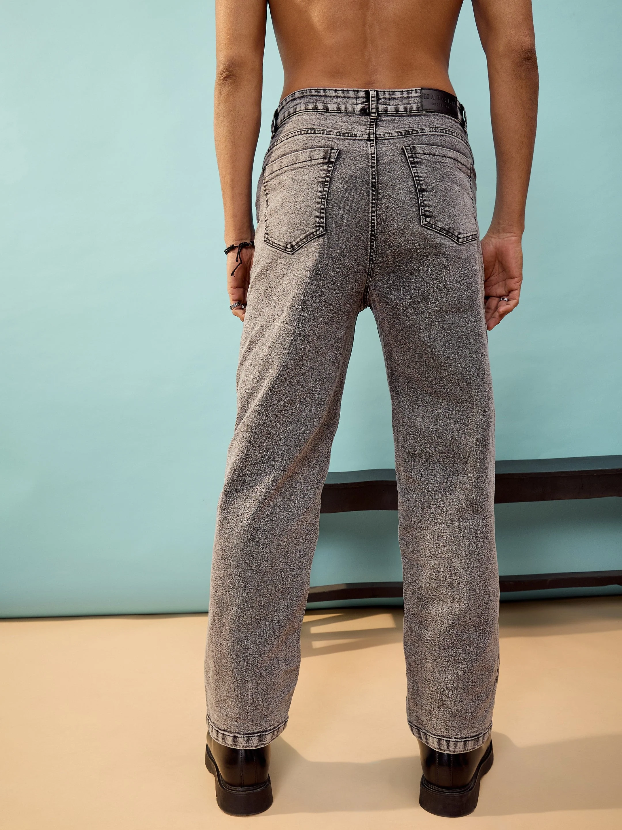Men Black Front Detail Oversized Jeans - Image 2