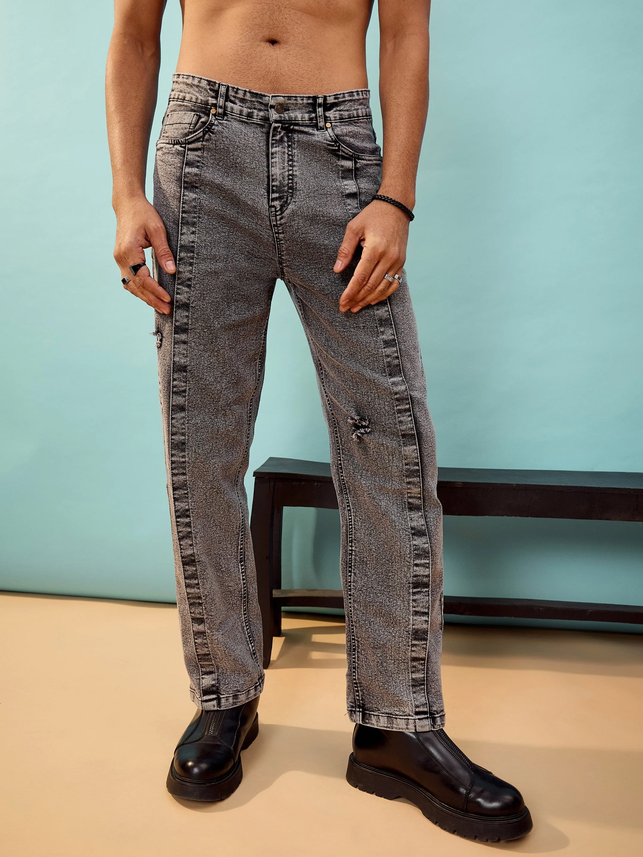 Men Black Front Detail Oversized Jeans - Image 6