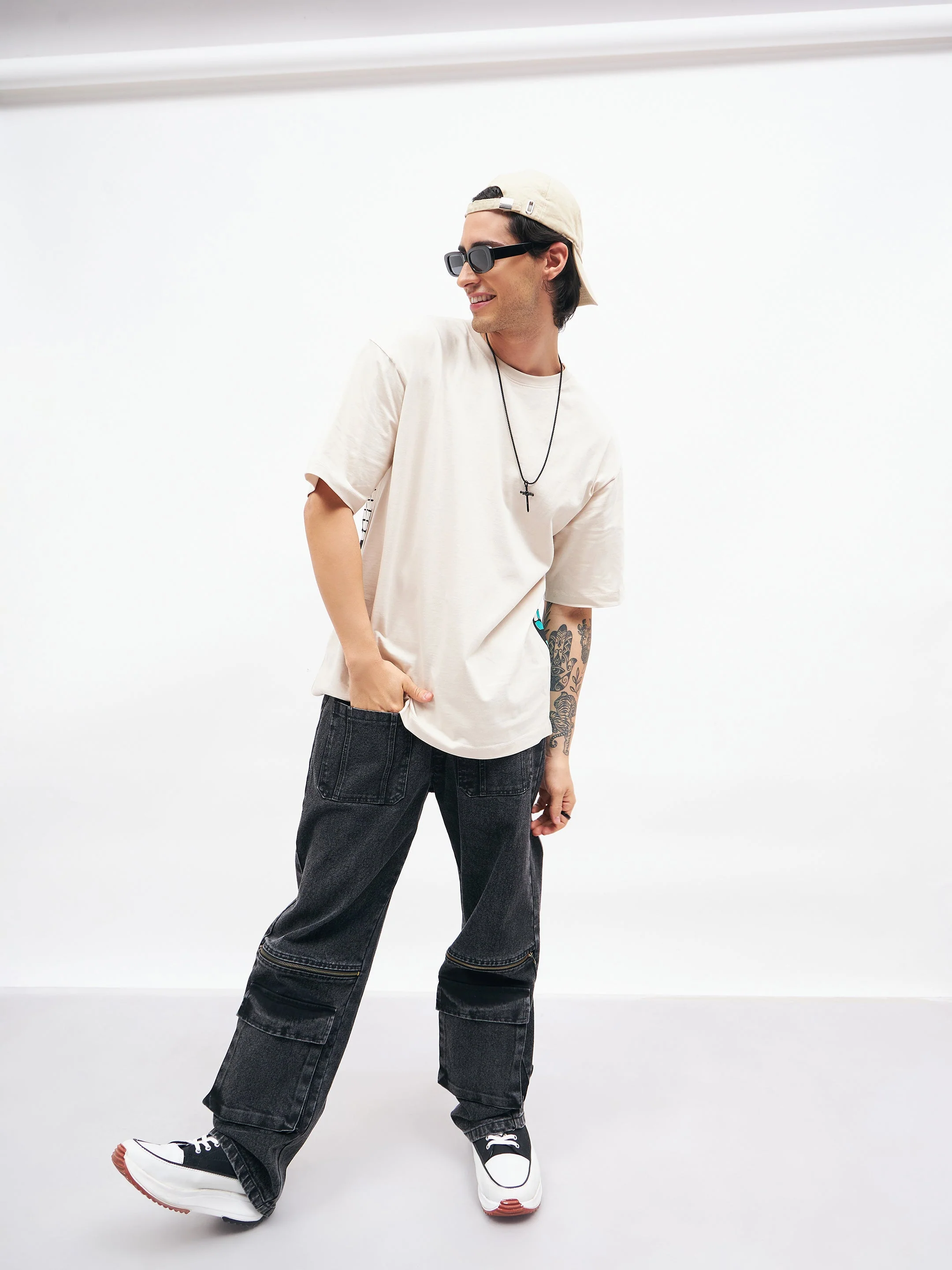 Men Black Front Zipper Baggy Fit Jeans - Image 5