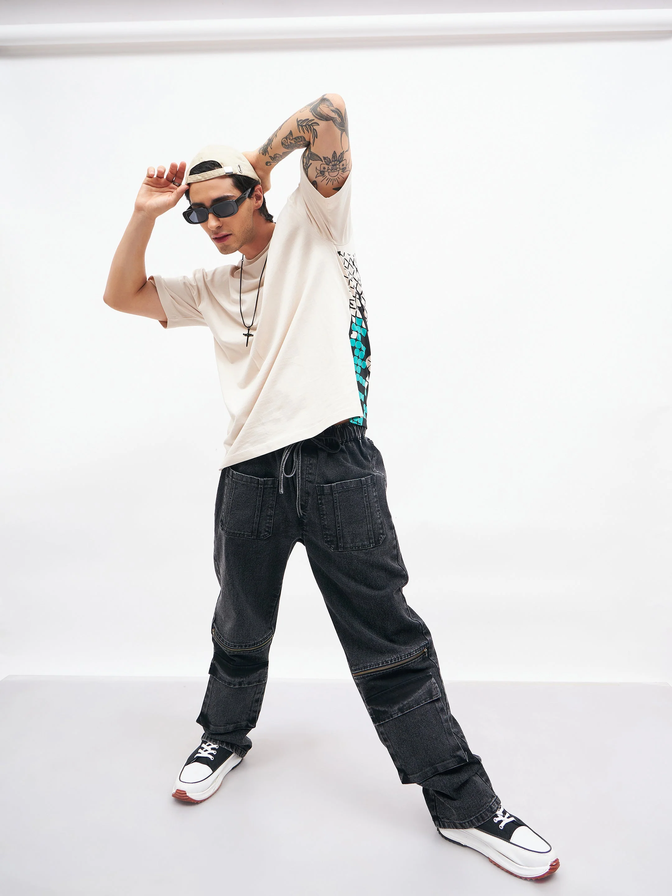 Men Black Front Zipper Baggy Fit Jeans - Image 6