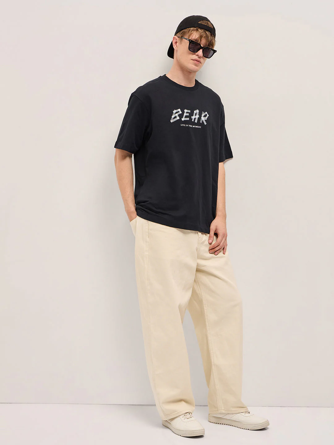 Men Black Geometric BEAR Graphic Oversized Crew Neck T-shirt - Image 4