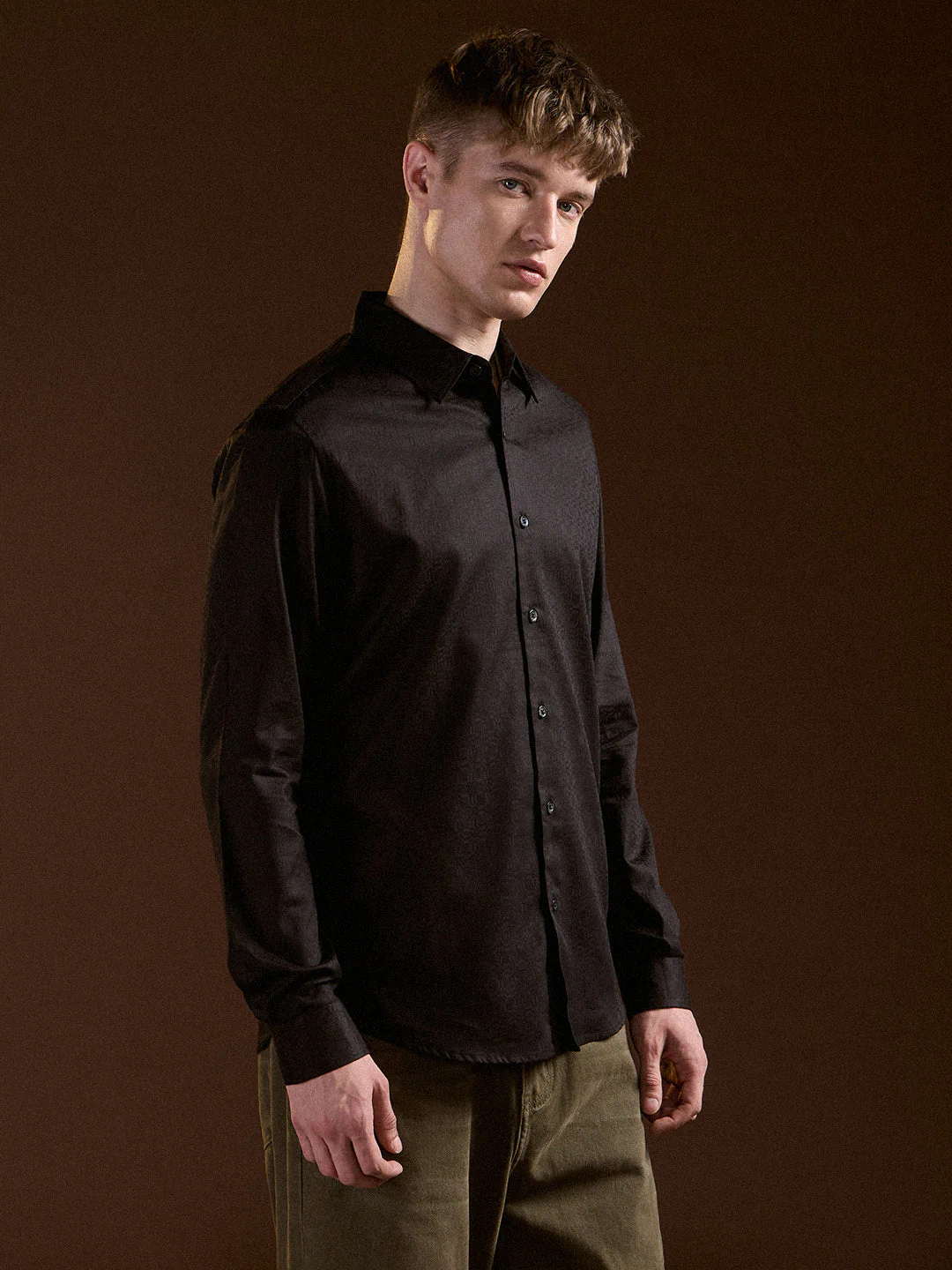 Men Black Geometric Textured Slim Fit Casual Shirt - Image 3