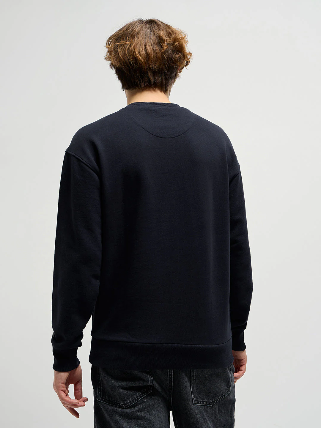 Men Black Graphic Printed Relax Fit Crew Neck Sweatshirt - Image 2