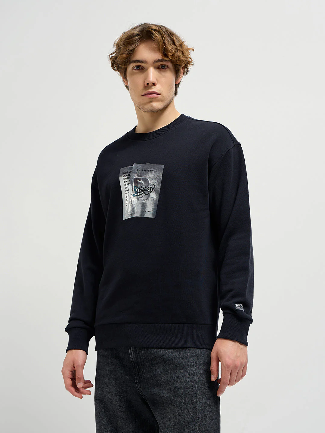 Men Black Graphic Printed Relax Fit Crew Neck Sweatshirt - Image 3