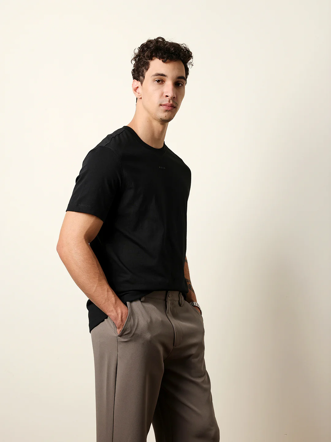 Men Black Half Sleeve Regular T-Shirt - Image 5