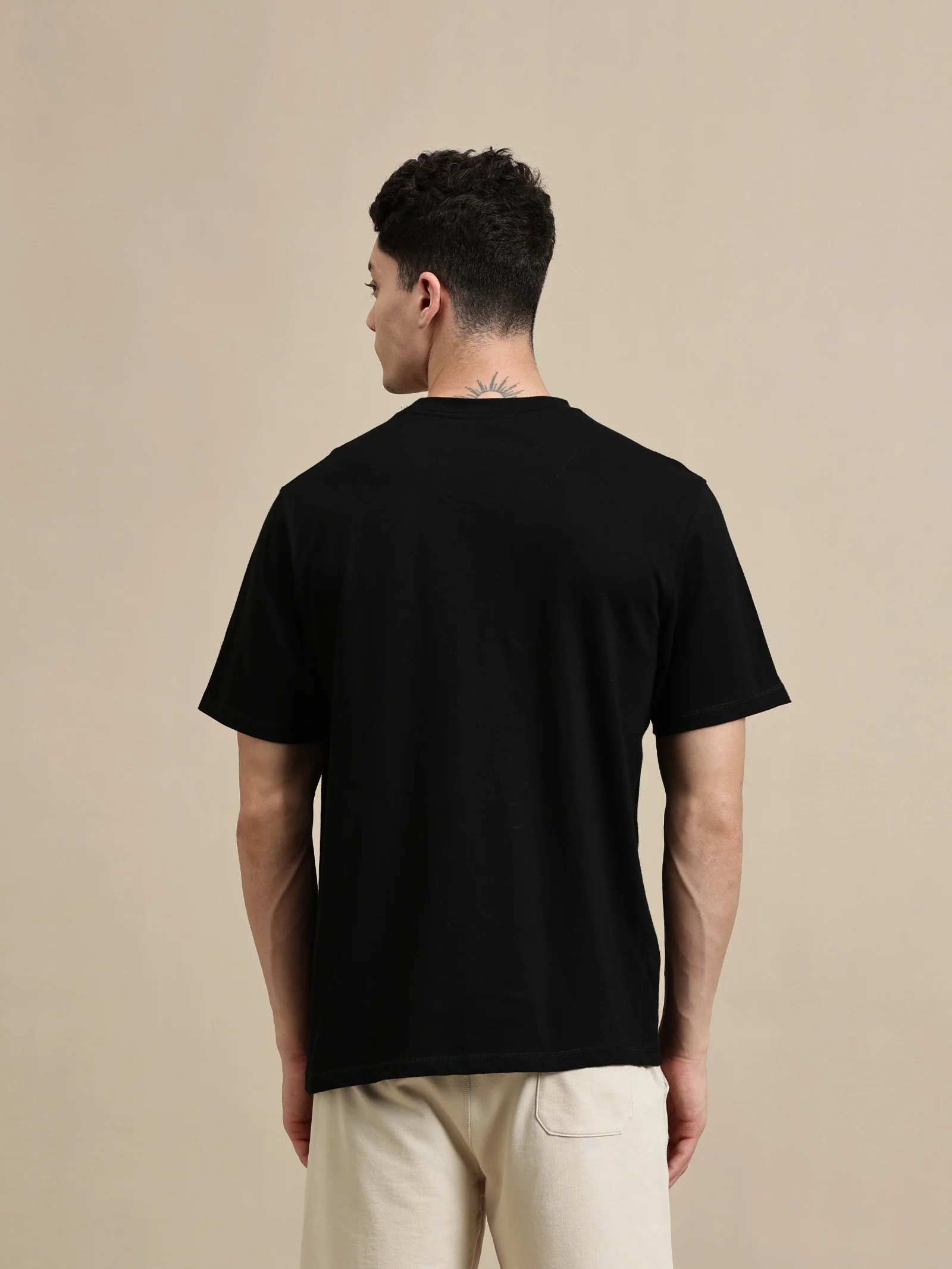 Men Black Half Sleeve T-Shirt - Image 3
