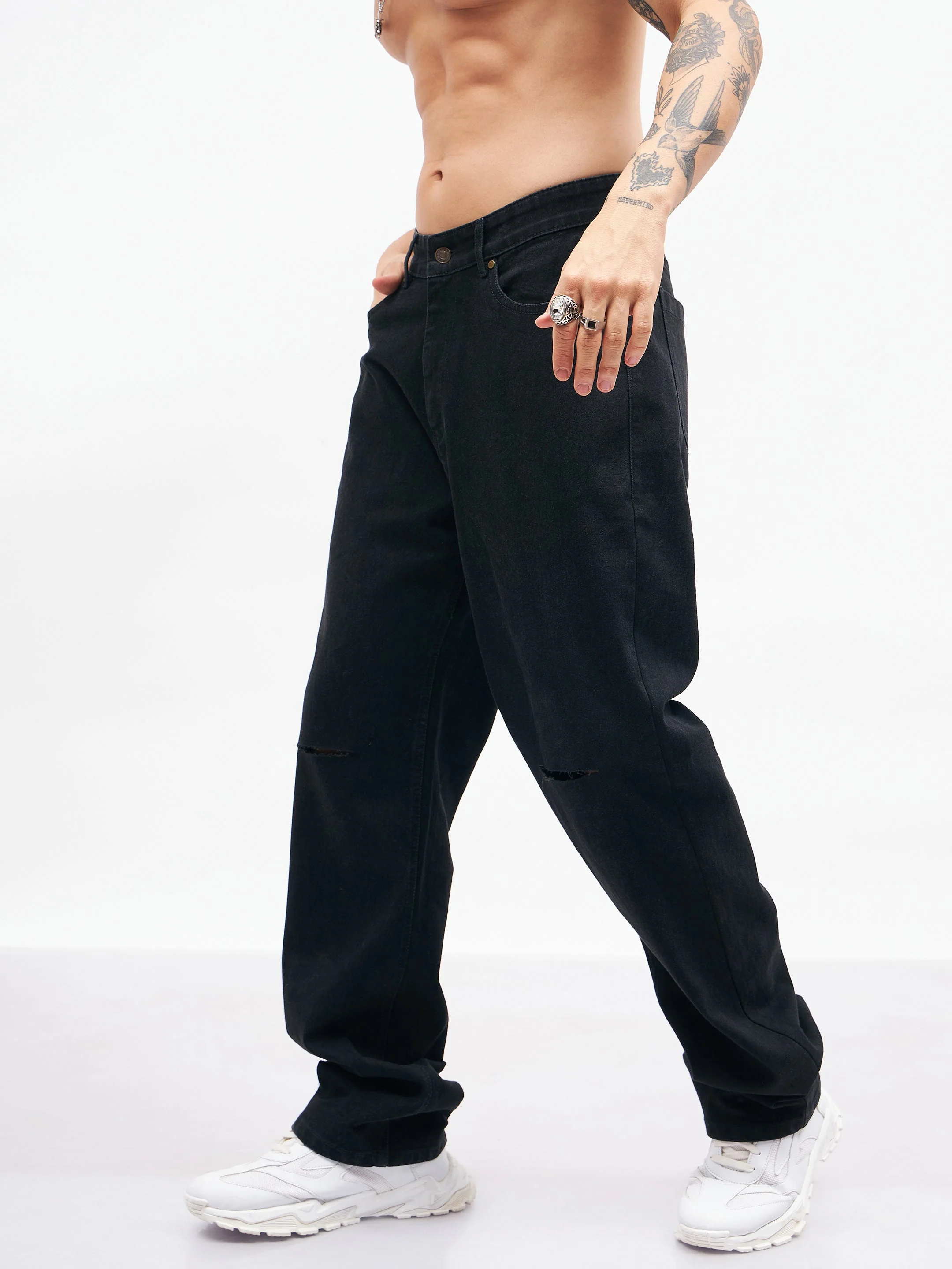 Men Black Knee Slit Relax Fit Jeans - Image 4