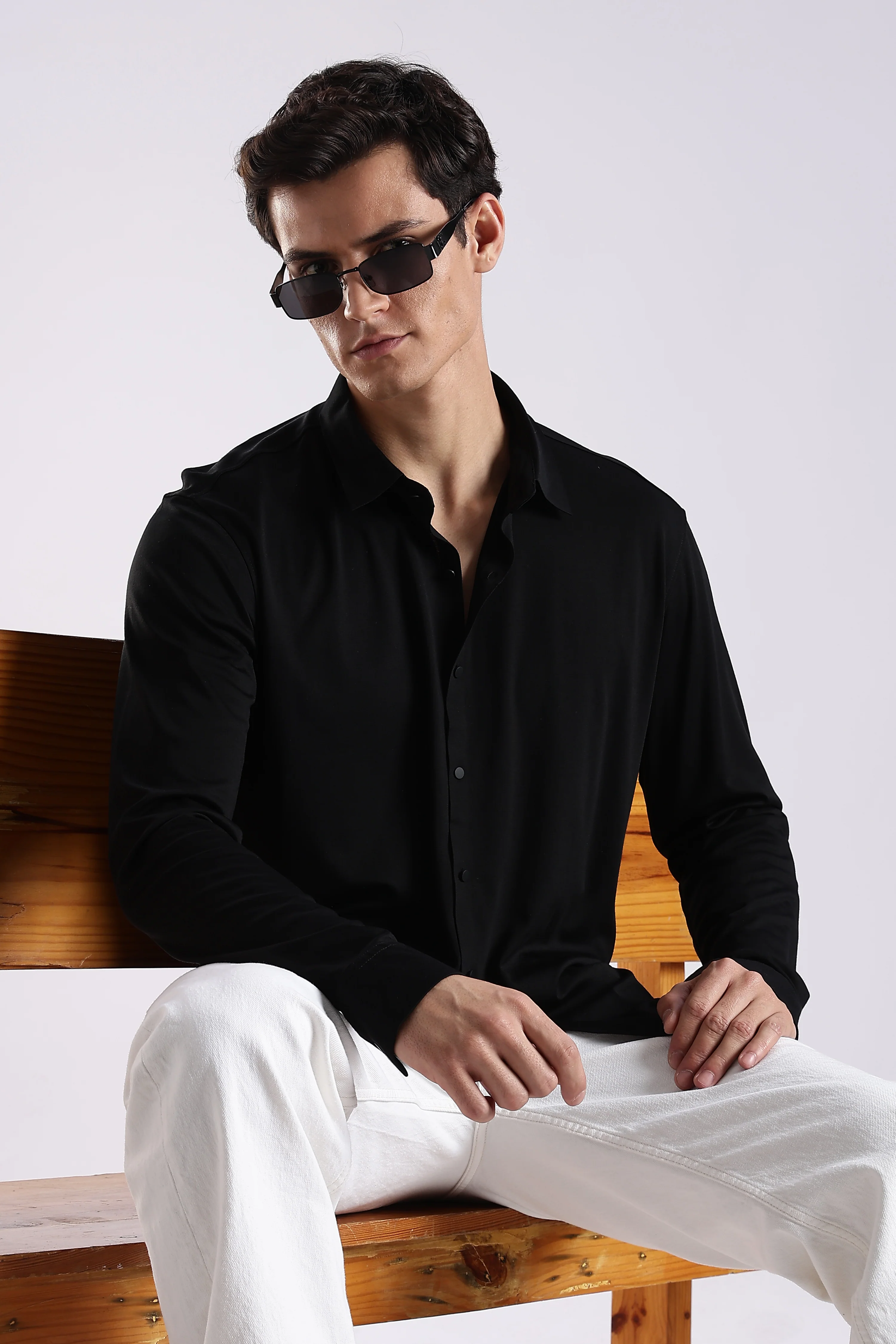 Men Black Knitted Slim Fit Shirt - Image 7