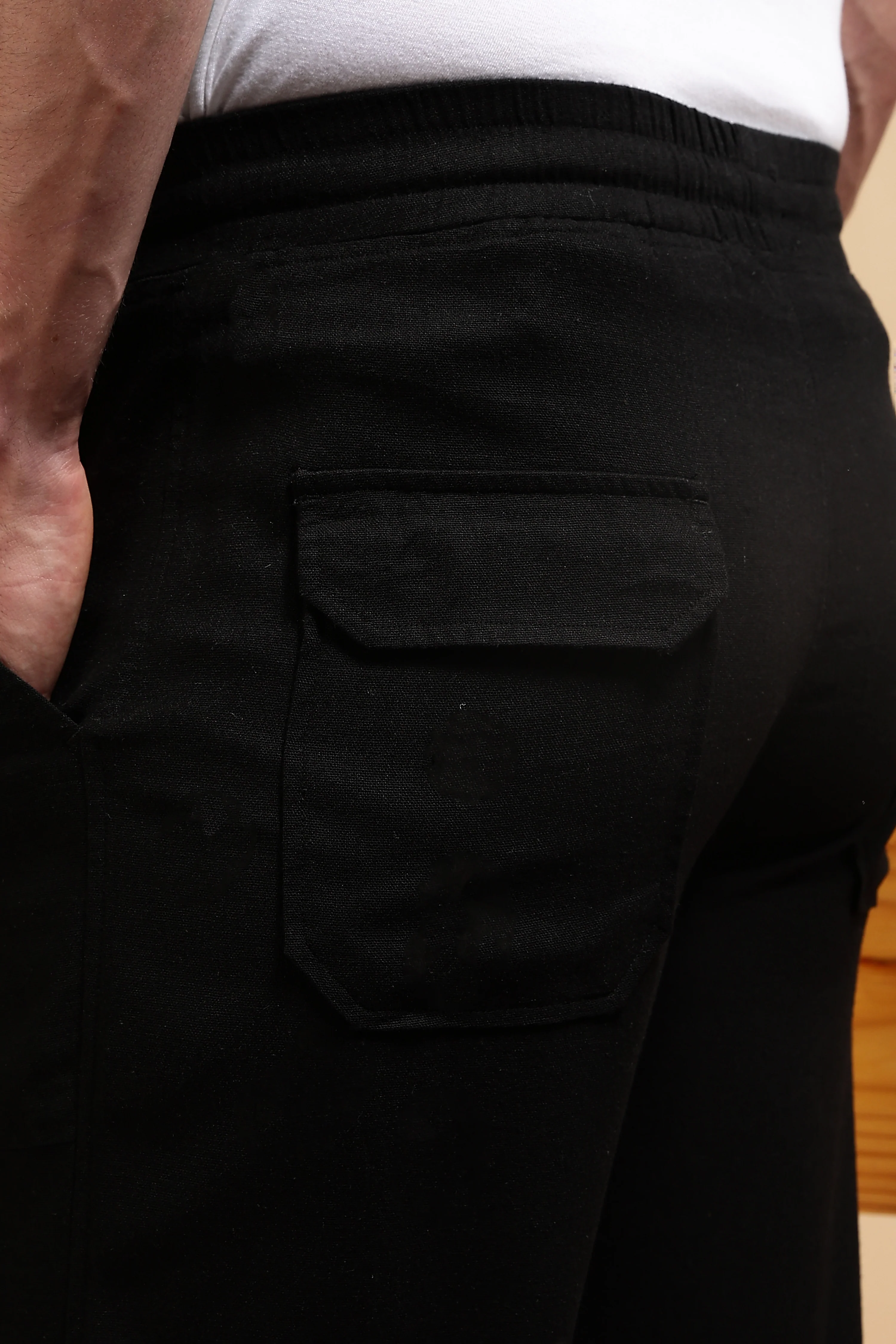 Men Black Linen Blend Loose Fit Drawcord Trousers - Image 4