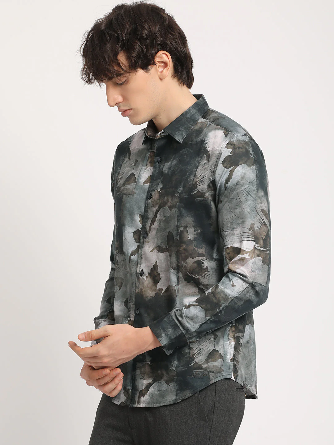 Men  Black Marble Swirl Pattern Long-Sleeve Slim Fit Casual Shirt - Image 3