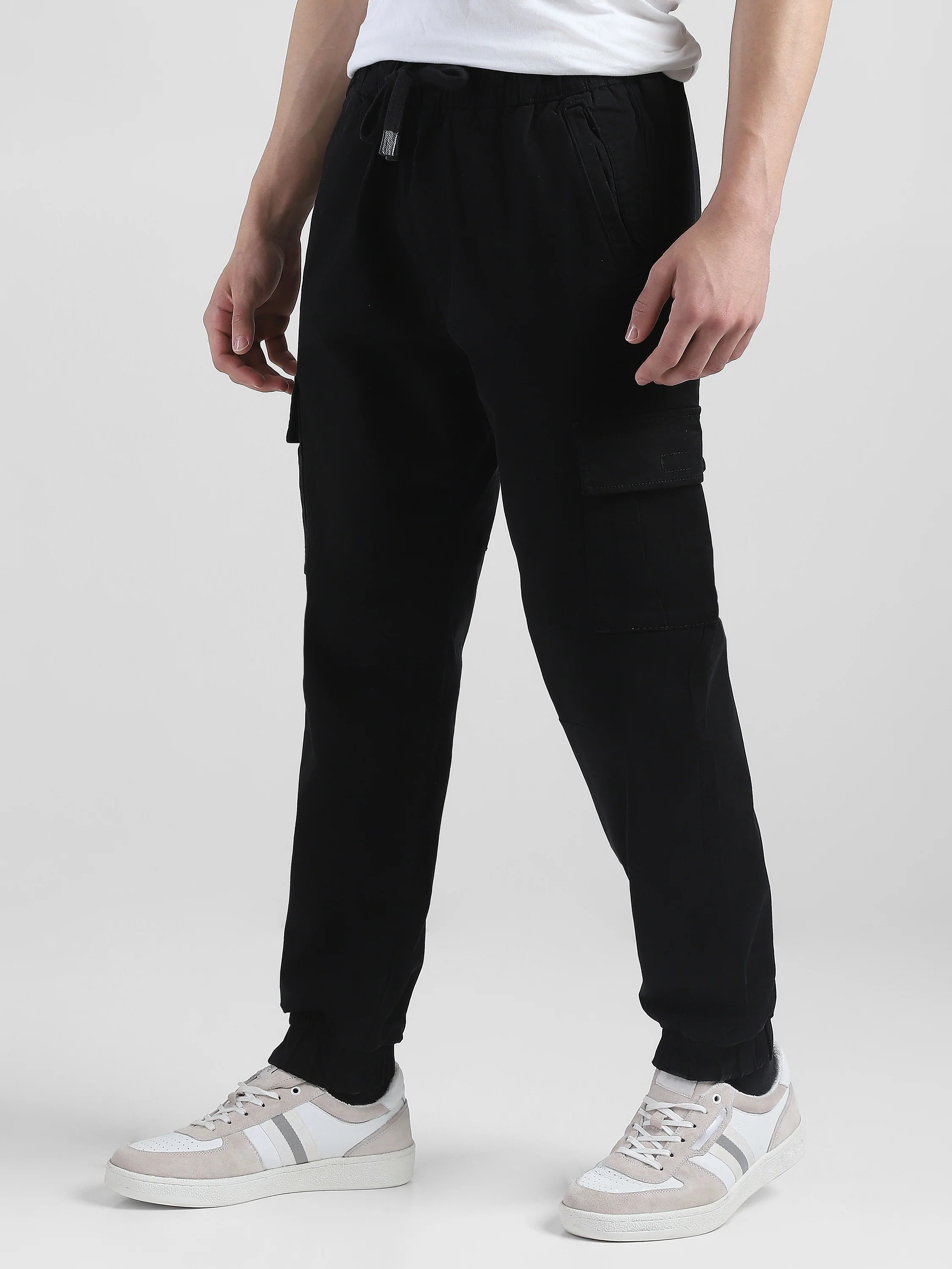 Men Black Mid Rise Cargo Pants - Image 5
