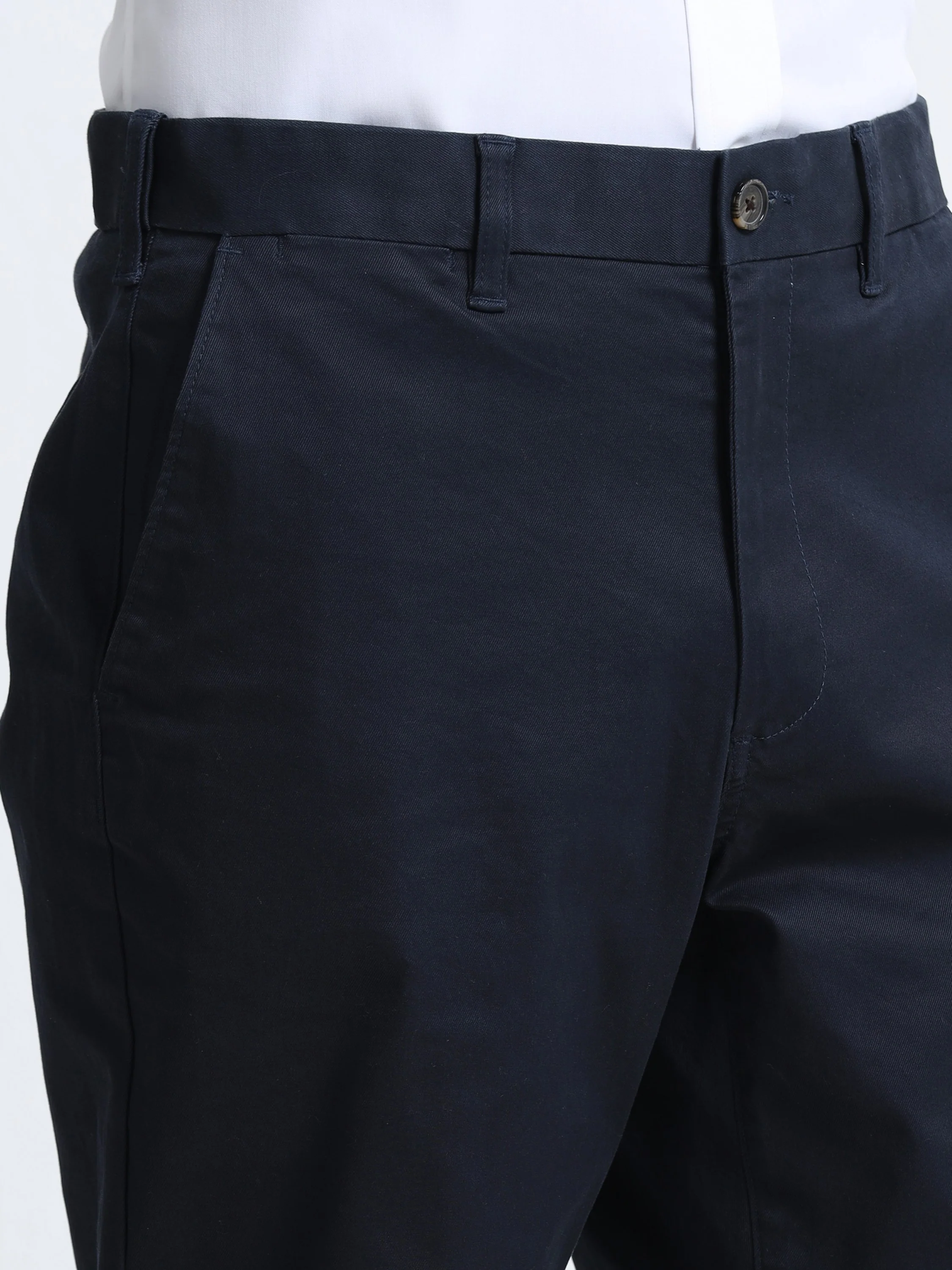 Men Black Mid-Rise Pants - Image 6