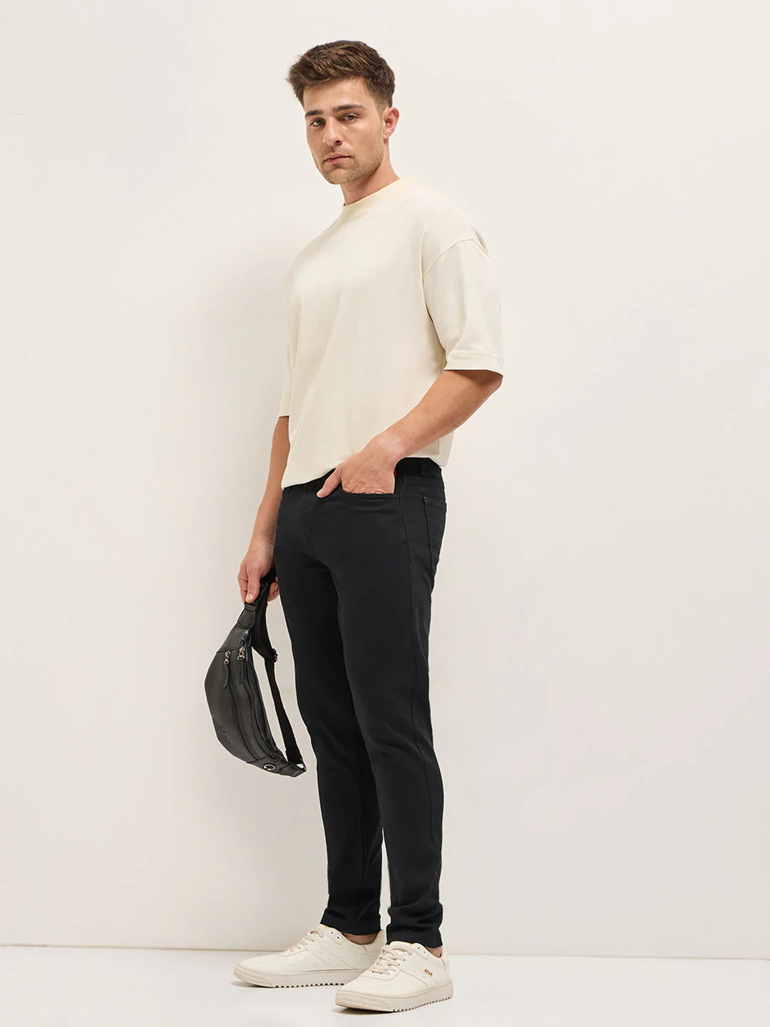 Men Black Mid-Rise Skinny Fit Jeans - Image 3