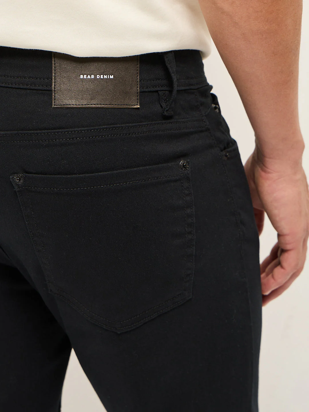 Men Black Mid-Rise Skinny Fit Jeans - Image 6