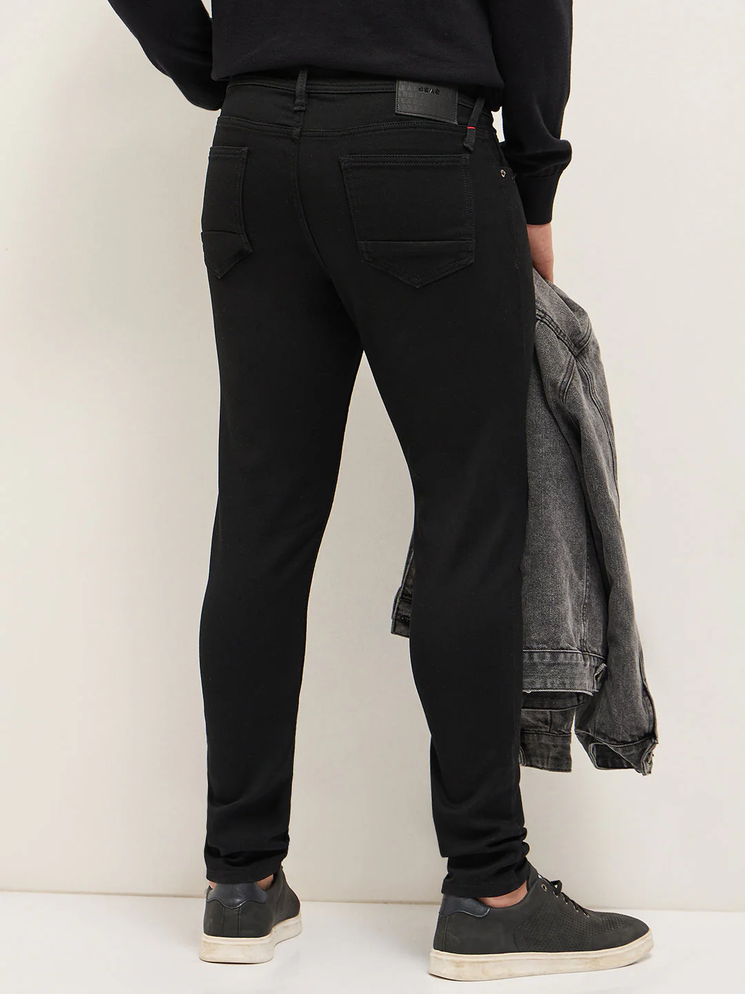 Men Black Mid-Rise Skinny Fit Jeans - Image 2