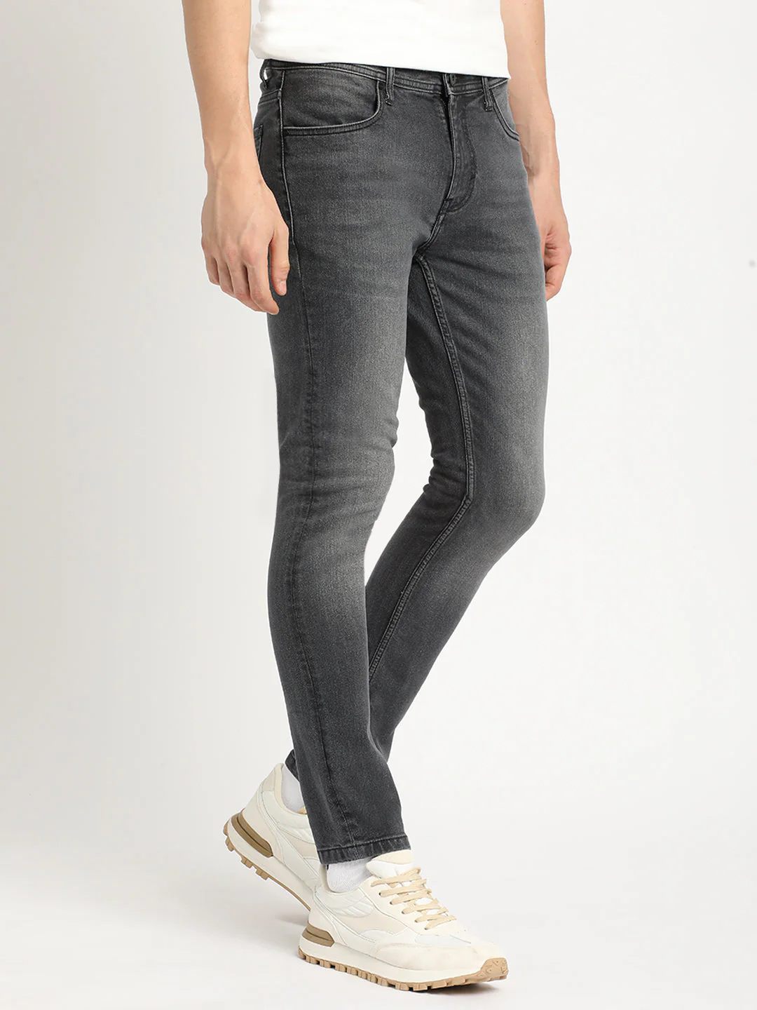 Men Black Mid Rise Slim Fit Jean - Image 3
