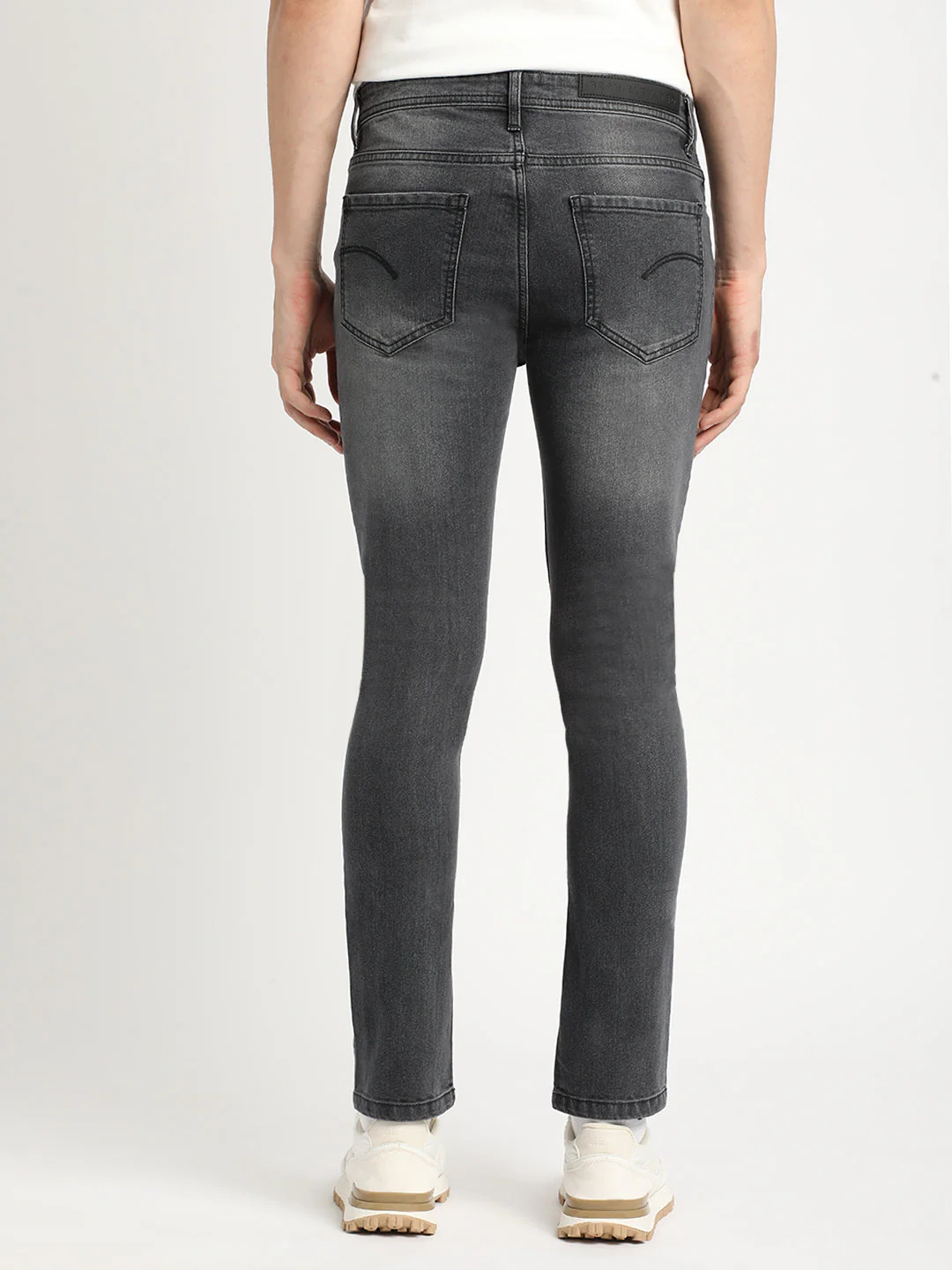 Men Black Mid Rise Slim Fit Jean - Image 4