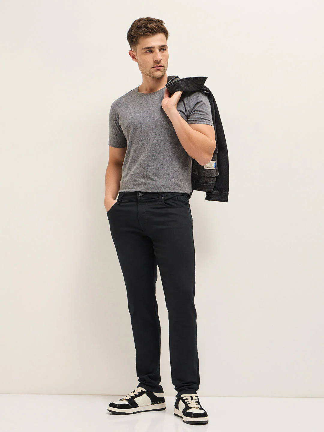 Men Black Mid-Rise Slim Fit Jeans - Image 4