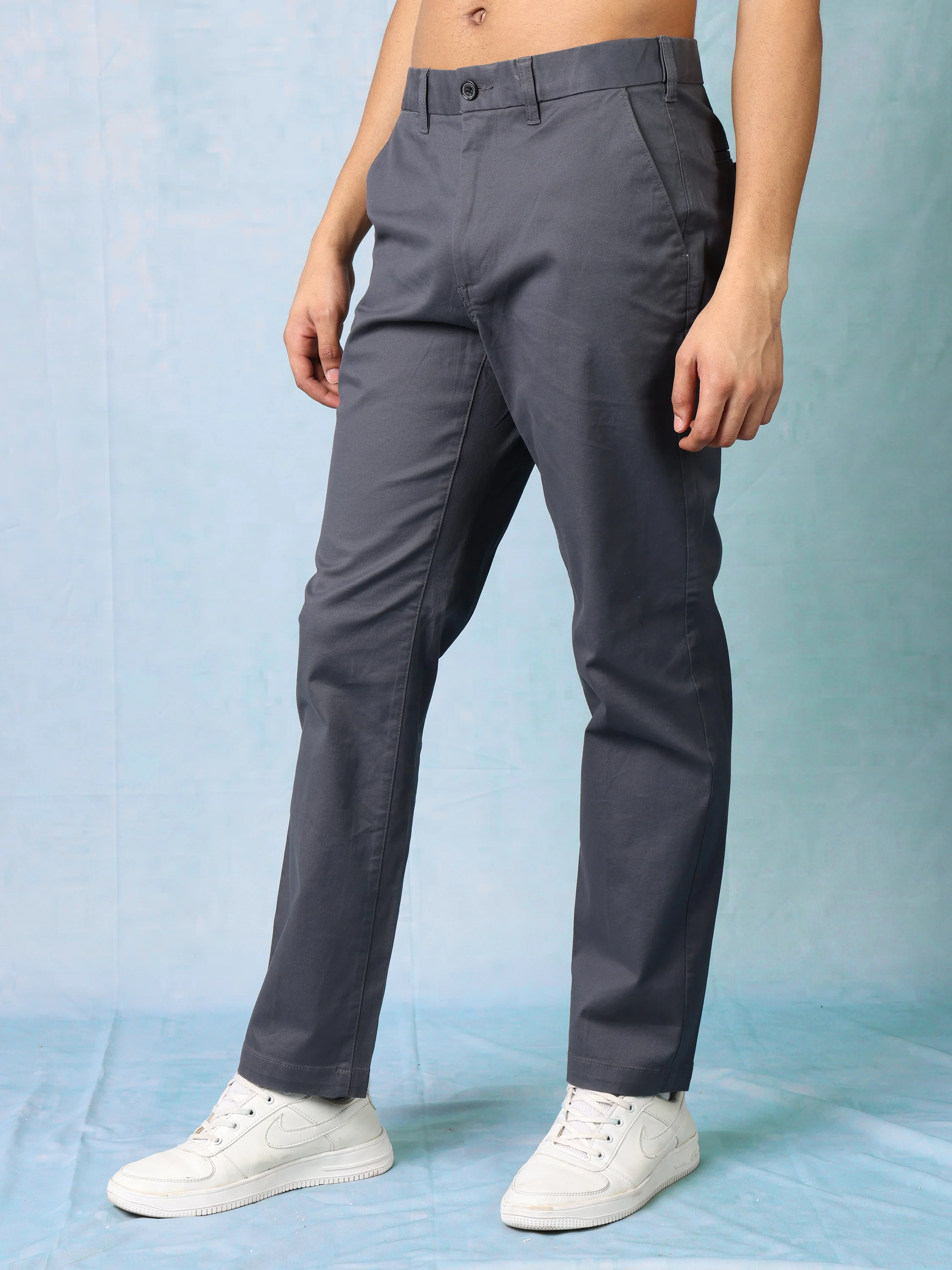 Men Black Mid Rise Trouser - Image 3