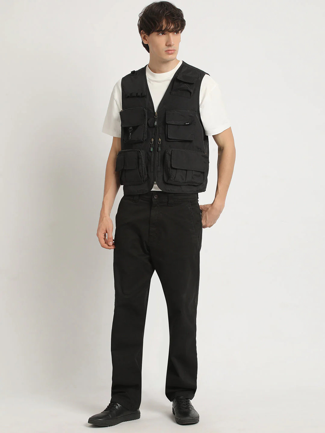 Men  Black Multi-Pocket Utility Jacket - Image 5